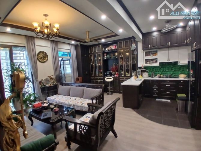 BÁN NHÀ CHUNG CƯ NAM TRUNG YÊN: NGUYỄN CHÁNH- LÔ GÓC - 75M2 - 2PN VIEW THOÁNG - TẶNG NTXỊN