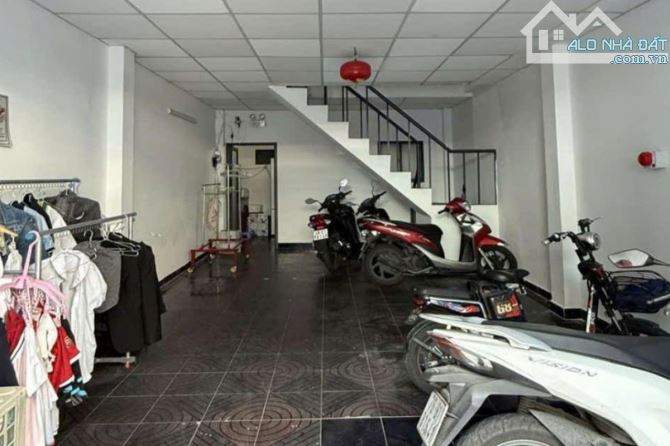 Bán nhà hẻm 3m, Âu Cơ, Tân Phú, 64.5 m² (4.4m x 16m), 6 phòng ngủ - Giá 8.2 tỷ TL