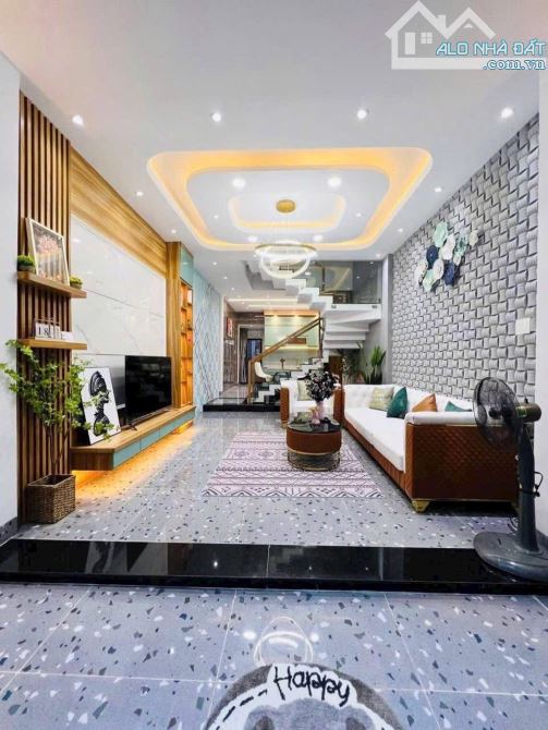 HÀNG NGỘP GẦN CÔNG VIÊN TẦM VU,Nhà(3PN3WC) 3tỷ588 Dt 60m2 vuông vức, Sát mặt tiền Tầm Vu