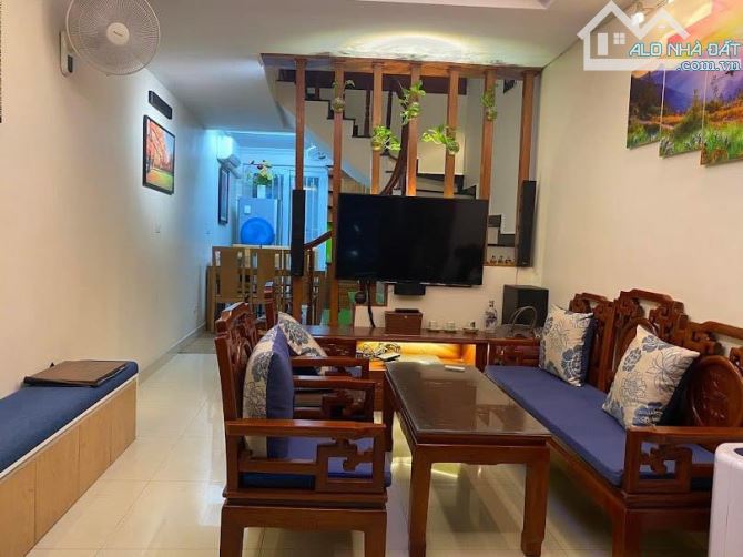 Chính chủ cần bán nhà Trần Phú, Hà Đông, 5 tầng dân xây, Sát Ga Tàu Điện, chỉ hơn 6 tỷ
