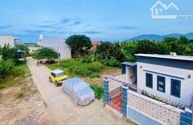 BÁN NHÀ 2 TẦNG MỚI THỊ TRẤN DIÊN KHÁNH,SÁT BÊN ĐƯỜNG TRẦN BÌNH TRỌNG - Vị trí: Cách Đồng K