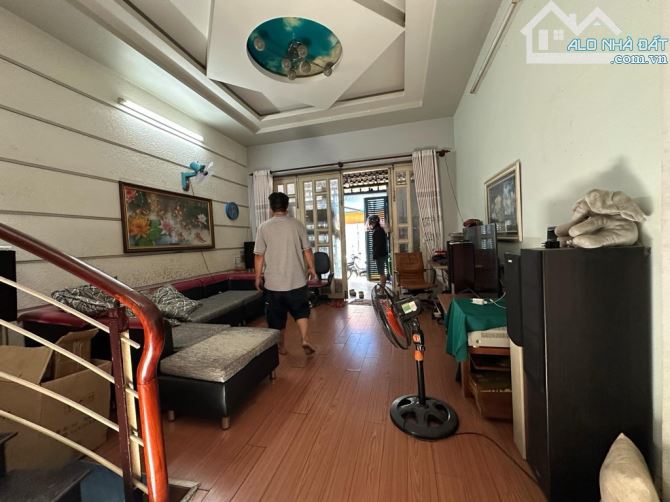 Nhà 3 Tầng - Hai Mặt Tiền, DT: 4x20= 80m² , Bình Tân Giáp Tân Phú