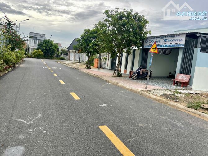 Cân bán nền mặt tiền nhựa phường 7 quán anh thiện đi vào