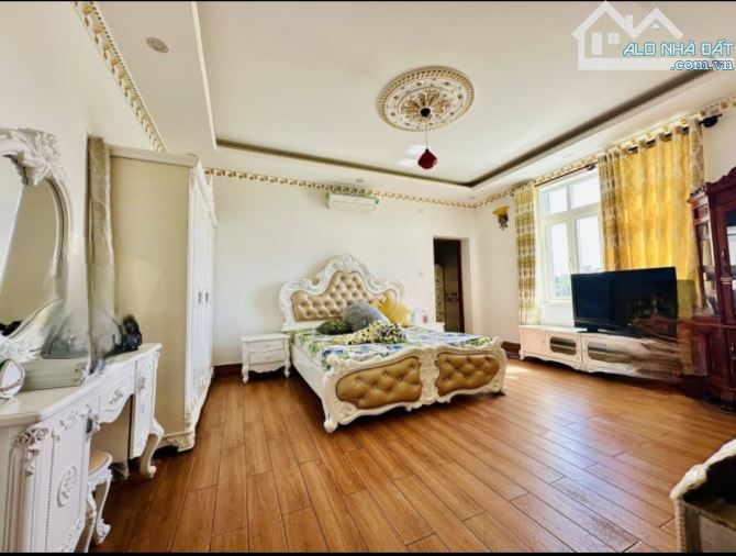 Bán biệt thự lô góc 2 mặt tiền, ngang 16m, KDC Bicosi, Tân Bình, Dĩ An,chỉ hơn 19tỷ