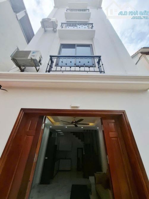 BÁN NHÀ PHỐ  TRUNG KIÊN TÂY TỰU DIỆN TÍCH 33M2 X 5 TẦNG LÔ GÓC Ô TÔ ĐỖ CỬA  SD