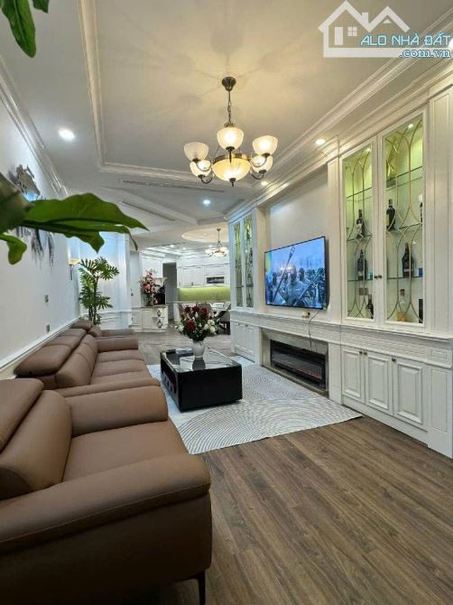 CĂN HỘ CAO CẤP - KĐT TRUNG HÒA NHÂN CHÍNH - 155M2 - 3PN3VS - FULL NỘI THẤT NHẬP KHẨU