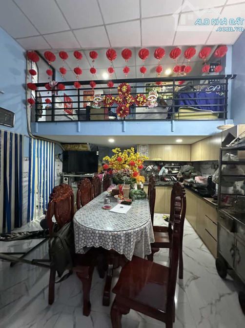 5.6 tỷ - 2 căn nhỏ - p 3 Gò Vấp - 5 phòng ngủ.