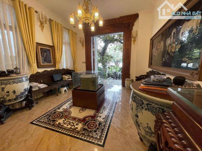 BÁN NHÀ ĐỖ QUANG, TRUNG HOÀ, CẦU GIẤY 264M 130 TỶ