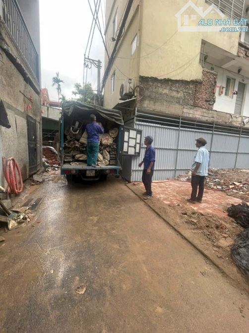 Hàng đẹp ngõ Ngô Xuân Quảng khu Học Viện Nông Nghiệp. DT 50m2, Giá 7.5 tỷ có ra lộc