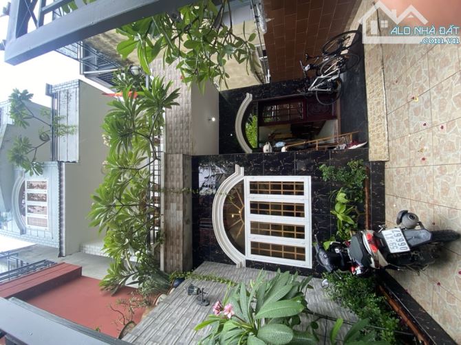 NHÀ ĐẸP Ở NGAY, XE HƠI VÀO NHÀ, 4 TẦNG, NGANG KHỦNG, KHU FATIMA, 106m2; 15,7 TỶ.