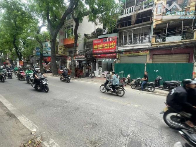 Cho thuê MP Đê La Thành_Ba Đình_DT97m²/sàn_4 tầng_MT 8m_Giá 80tr/tháng