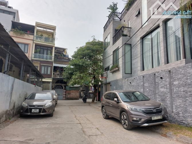 BÁN ĐẤT TẶNG NHÀ TỰU LIỆT, THANH TRÌ ( NAY LÀ HOÀNG LIỆT ) 100M2 ĐẤT, MẶT NGÕ Ô TÔ TẢI TRÁ