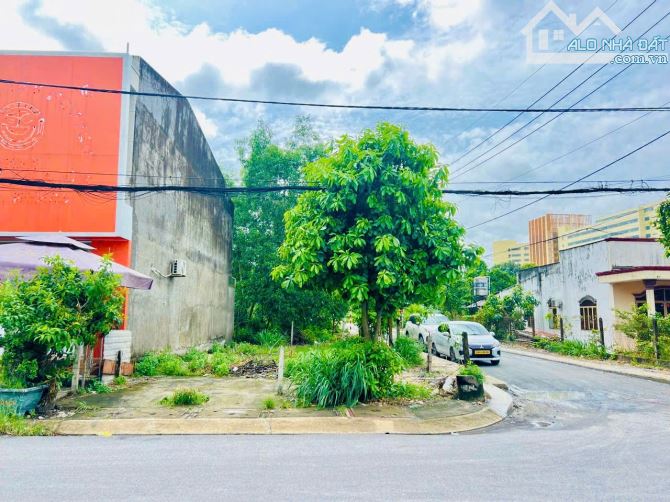 Bán đất góc 2 mặt tiền kinh doanh buôn bán sát Bệnh Viện Củ Chi, DT: 10,5x20m.