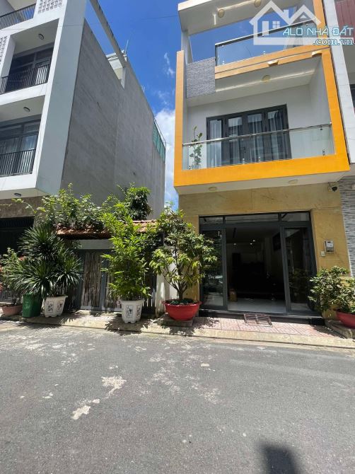 BÁN ĐẤT KHU PHÂN LÔ – HẺM XE TẢI 6M PHẠM ĐĂNG GIẢNG ,P. BHH, Q. BÌNH TÂN  GIÁ 4.5 TỶ