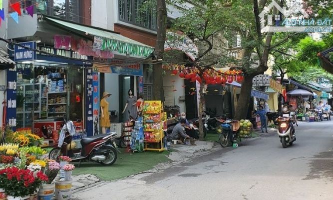 BÁN TOÀ NHÀ SIÊU ĐẸP PHỐ NGUYỄN KHANG-THANG MÁY, VỈA HÈ,KD- 225M2 6T MT 9.5M-GIÁ 58.8 TỶ