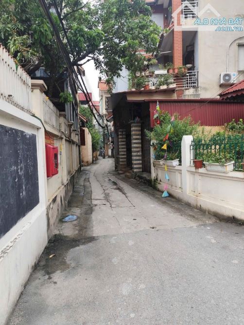 Bá,n Đất Thổ Cư Hậu Ái - Vân Canh, 46m2. Măt tiền 4m hơn. Ngõ nông ôtô cách 40m gần TL422b