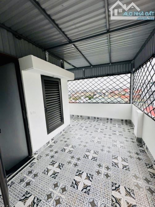 CHÍNH CHỦ THƯỢNG THANH BÁN NHÀ 6 TẦNG. THANG MÁY. Ô TÔ VÀO NHÀ. 8 TỶ