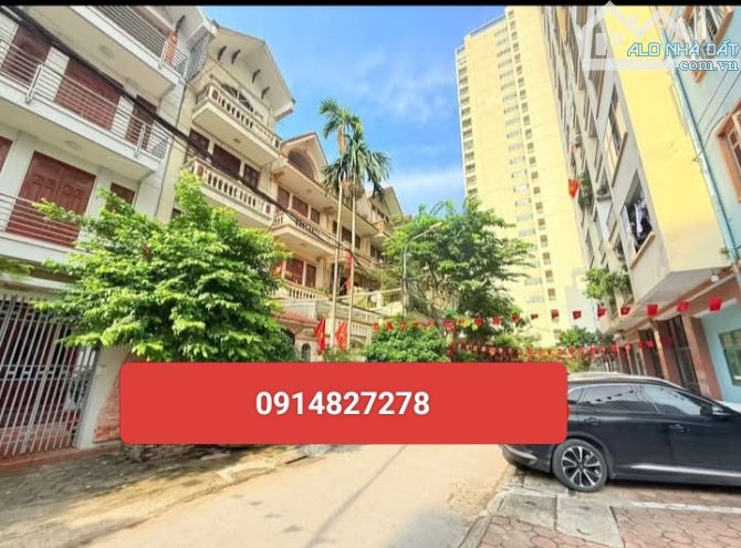 Cần bán nhà Nghĩa Đô mặt ngõ ô tô chánh vỉa hè rộng rãi.