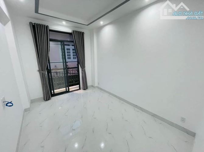 BÁN NHÀ 1 TRỆT 2 LẦU HẺM NGUYỄN BẢO