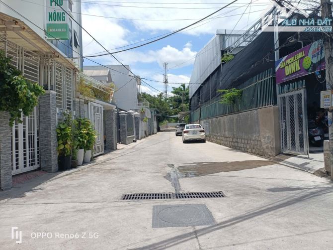 BÁN LÔ ĐẤT HẺM  ĐƯỜNG CẦU DỨA PHÚ NÔNG GẦN KHU ĐÔ THỊ VĐT , TP NHA TRANG GIÁ 2,970 TỶ