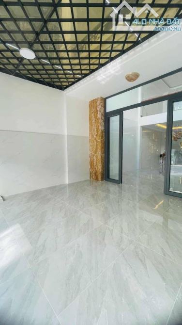 NHÀ MỚI - 83M2 - 4PN - XE HƠI ĐỖ CỬA - TÂN KIỂNG QUẬN 7 - CHỈ HƠN 7T.Ỷ