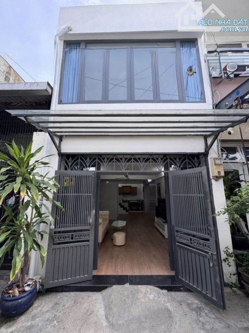 Nhà đẹp hẻm xe tải 5m sát MT Phan Huy Ích