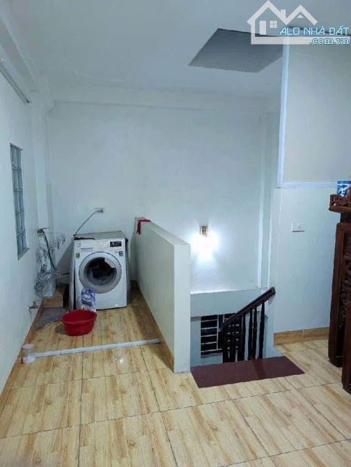 Ngọc Trục - Đại Mỗ - Ô TÔ ĐỖ CỬA- NHÀ XÂY CHẮC CHẮN- 5 Tầng - 30m2 - 6.95 Tỷ