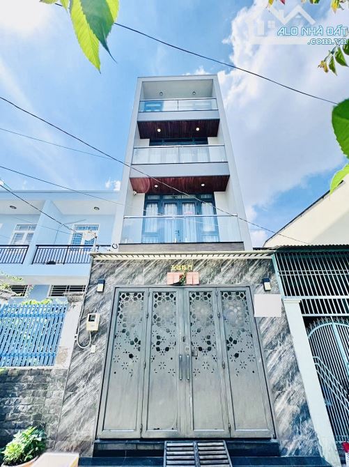 Hậu Giang - Quận 6 - 4 tầng - 4m x 18m - 4PN - Phòng giải trí - Nội thất siêu đẹp