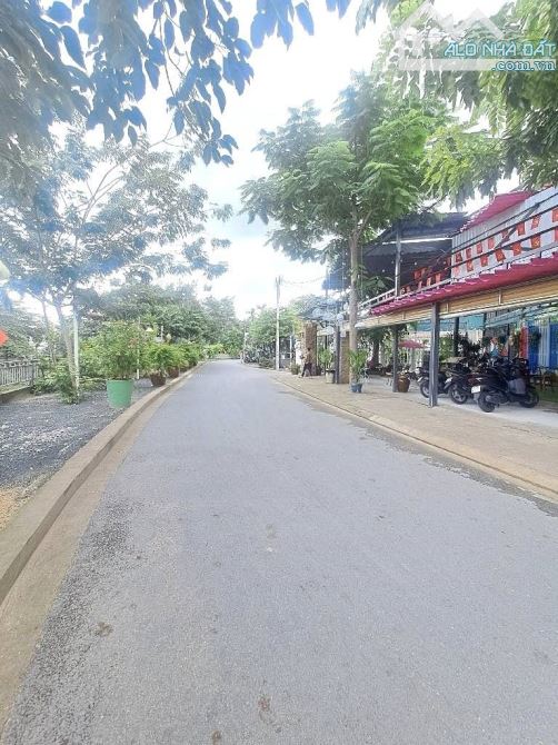 Lô Đất thổ cư khu phân lô đường 8m THẠNH XUÂN 18, Thới An, Q12, DT 105m2 (5 x 20, nở hậu.