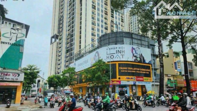 Siêu phẩm! Nhà 4 tầng HXH Cao Thắng, Quận 10, 4,5x17m. Giá 12,3 tỷ. Gần Hà Đô, SHR