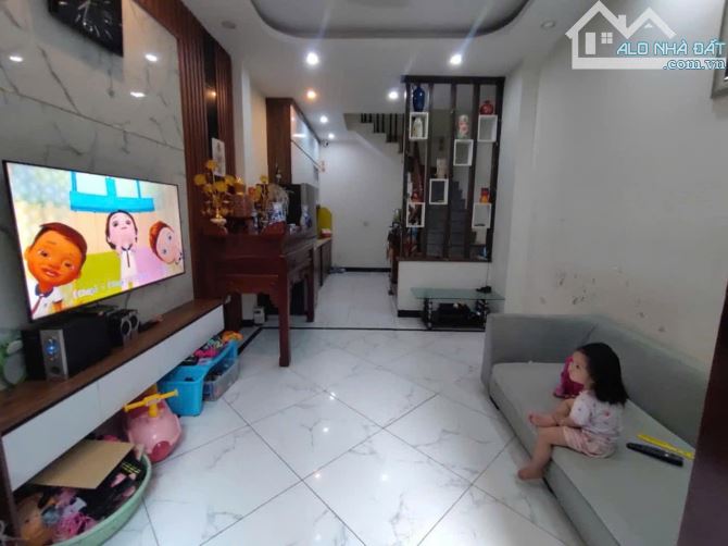 NHÀ ĐẸP LÔ GÓC – NGÕ NÔNG – CỰC THOÁNG - 30M 5T - FULL NỘI THẤT - GIÁ 4.2 TỶ