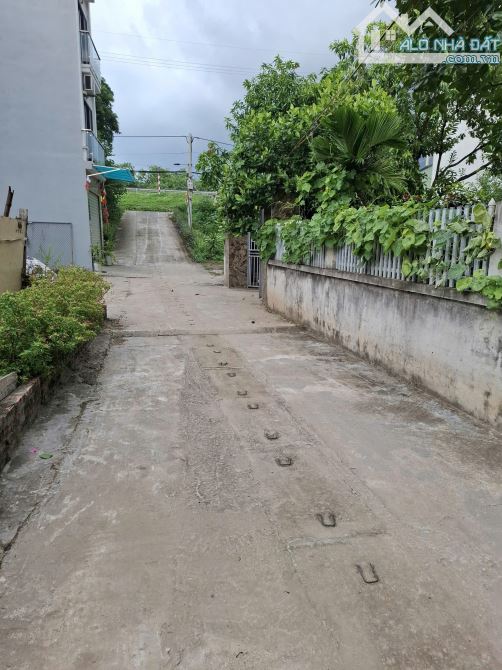 Đất Liên Mạc- Ô tô thông các ngả vào đất- vuông đét- 6,2 tỷ