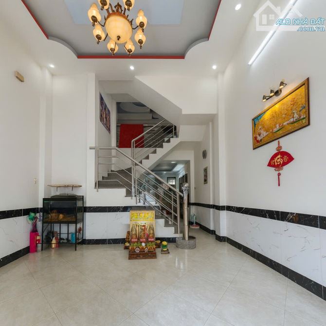 Bán nhà hẻm xe hơi, 4 tầng, 5x10m, phường 12, Gò Vấp, 5 tỷ hơn