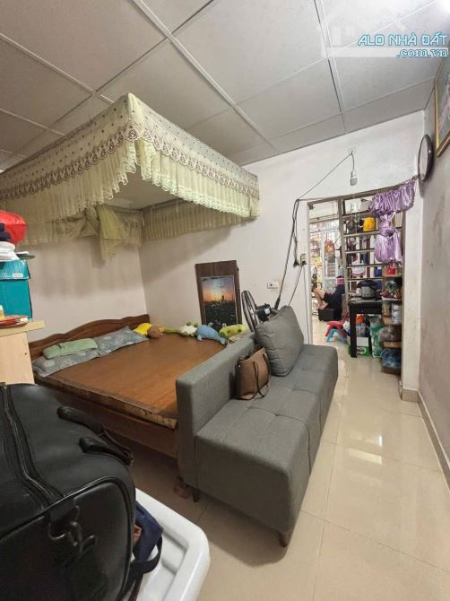 BÁN NHÀ NGỌC KIỆU - ĐAN PHƯƠNG. DÂN XÂY 4T, 43m2 GIÁ CHỈ 3,x TỶ.