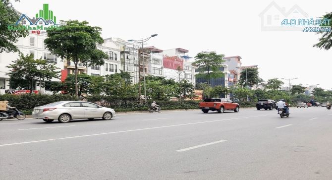 BÁN TOÀ NHÀ CHDV SIÊU VIP LÔ GÓC PHỐ VÕ CHÍ CÔNG-DT 5 TỈ/ NĂM-DT 176M 9T MT 8M-GIÁ 81.8 TỶ
