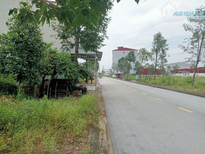 Bán đất Trà Xuyên . Trục Chính . dt 100m . mt 5m . hướng TB . giá 7 tỷ 5