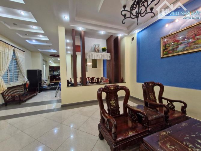 Chủ Hạ Chào 1Tỷ, Biệt Thự 3 Tầng Siêu Đẹp TT Linh Chiểu, 234m2, Chỉ Còn 17,5 Tỷ TL