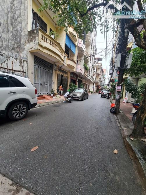 Cho thuê nhà nguyên căn ngõ 120 Trần Cung, phường Nghĩa Tân, Cầu Giấy. DT 36m x 4 tầng,