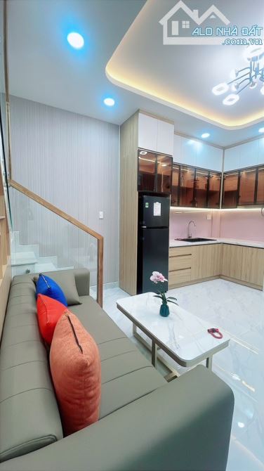 NHÀ SÁT QUẬN 1 NGAY LÊ VĂN DUYỆT, BÌNH THẠNH, 40M2, 3PN, 2 WC, CHỈ 5.9 TỶ