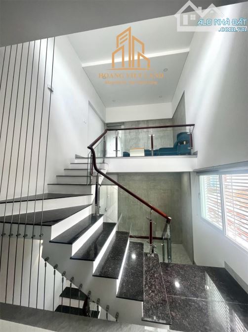 CẦN BÁN NHÀ MÊ LỆCH TẦNG ĐƯỜNG NGANG LÊ THÁNH TÔNG
