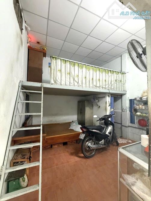 BÁN DÃY NHÀ TRỌ CHỢ BA BẦU Q12 - 86M2 ( 5.6M X 16M) - HẺM XE HƠI - 4.17 TỶ