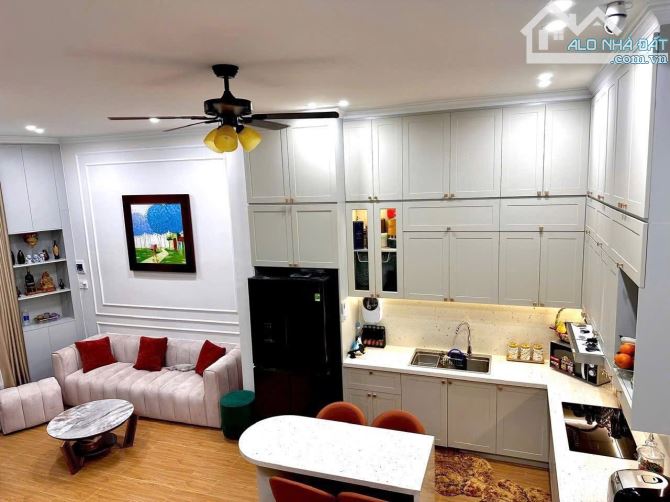 Căn Nhà 2Mê Đẹp MẶT TIỀN KD Góc Phạm Ngũ Lão