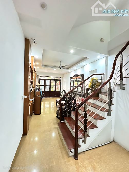 KIẾN HƯNG HÀ ĐÔNG - DT60M/5T-  PHÂN LÔ Ô TÔ TRÁNH - VỈA HÈ RỘNG  - Ô CHỜ THANG MÁY-KDVP