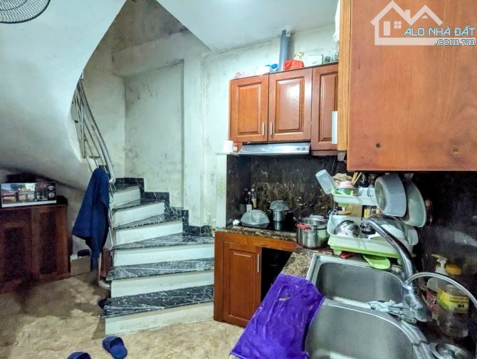 à phố Hào Nam - 3 tầng - 38m2 - 7.9 tỷ