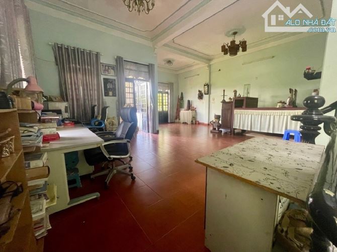 💥Góc Ngã Tư Nguyễn Huy Tưởng – 222m² MT 9m – Tặng Nhà 2 Tầng – Kinh Doanh Đỉnh – 1X Tỷ
