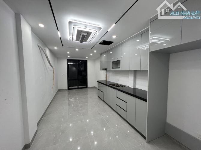 Bán Nhà Bùi Xương Trạch 36m_6 Tầng_Thang Máy_10m ra oto