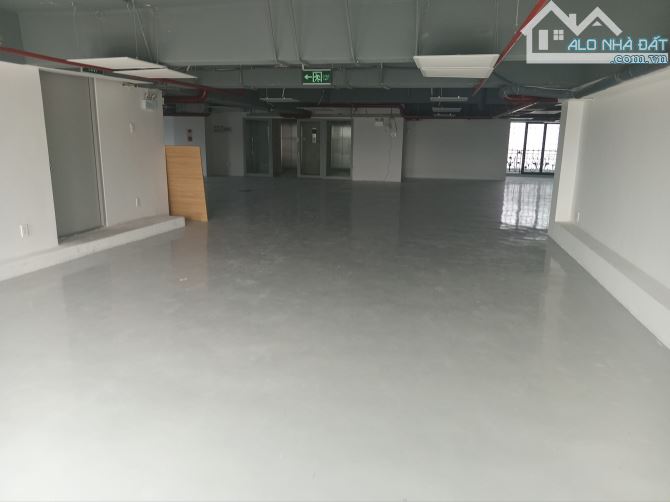 Bán toà nhà VP Nguyễn Hữu Thọ 4 Ô tô tránh DT 360m2 x 10 Tầng x MT 18m, Giá 147 tỷ