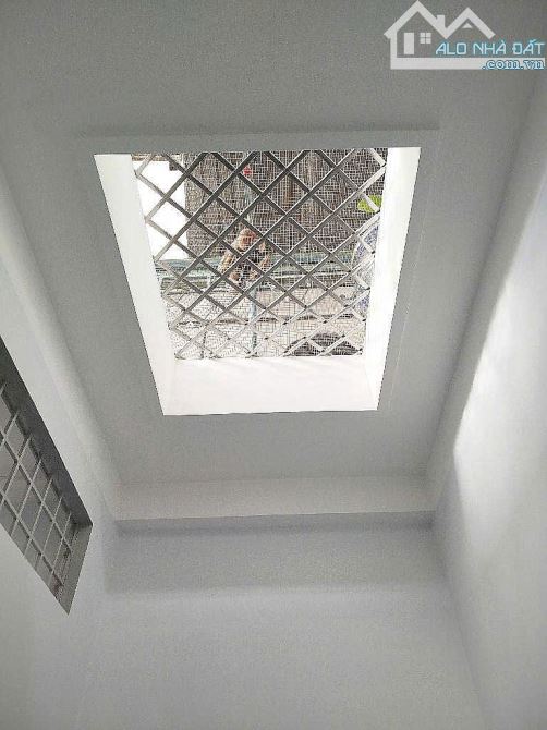 NHÀ MẶT TIỀN (CƯ XÁ) NGUYỄN CẢNH CHÂN, Q1 – 4 TẦNG – HẺM XE HƠI – CHỈ 12.5 TỶ - 10