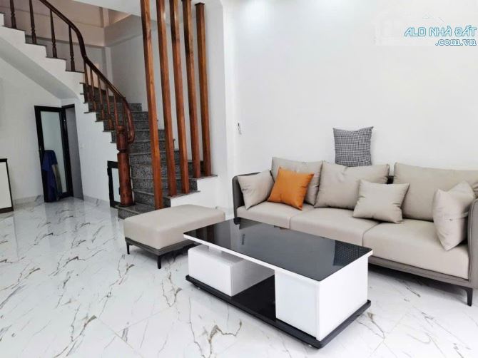 BÁN NHÀ PHỐ  TRUNG KIÊN TÂY TỰU DIỆN TÍCH 33M2 X 5 TẦNG LÔ GÓC Ô TÔ ĐỖ CỬA  SD - 10