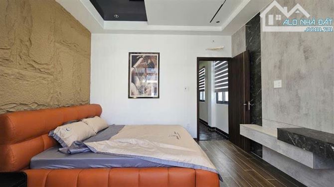 Bán nhà 5 tầng, Nguyễn Thị Thập, Quận 7. DT 90m, ngang 4, hxh - nhỉnh 11 tỷ - 11